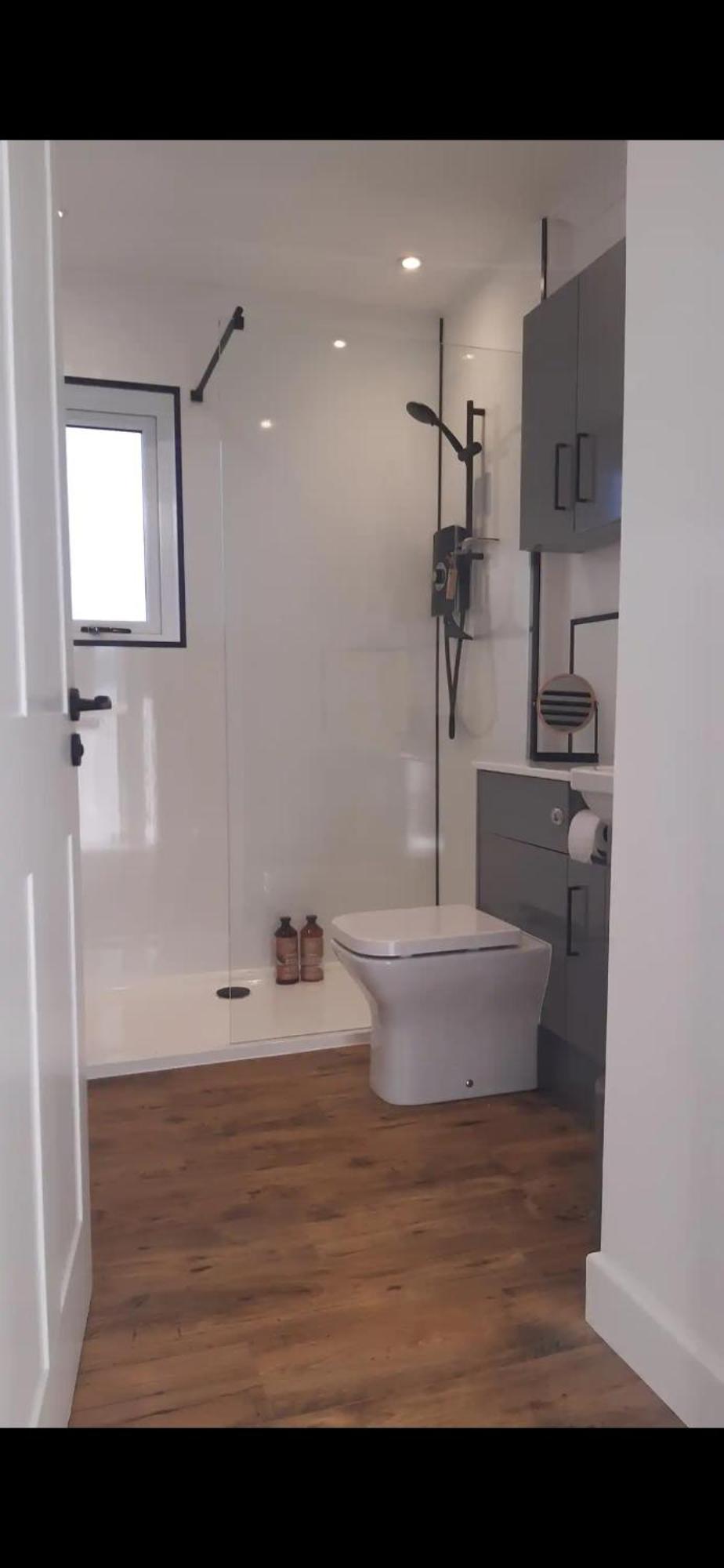 Tramore - Self Contained 1 Bedroom Unit - King Size Bed - Free Private Parking - 3 Miles From Fort William High Street Exterior foto